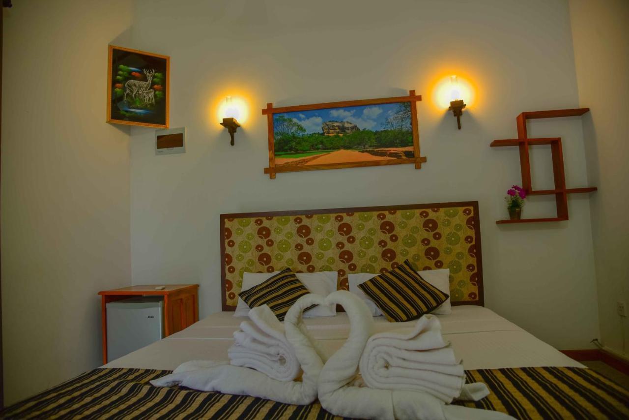 Lake Villa Resort 티사마하라마 외부 사진