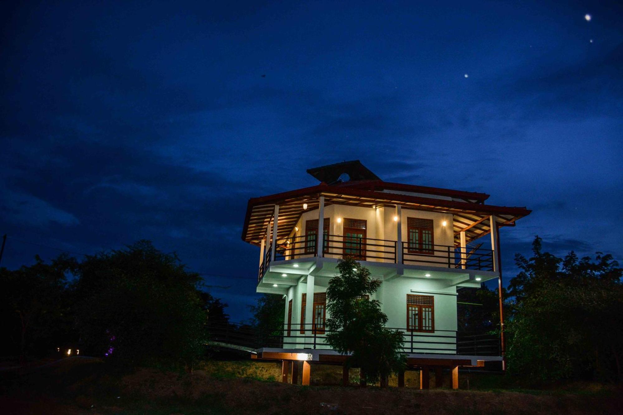 Lake Villa Resort 티사마하라마 외부 사진