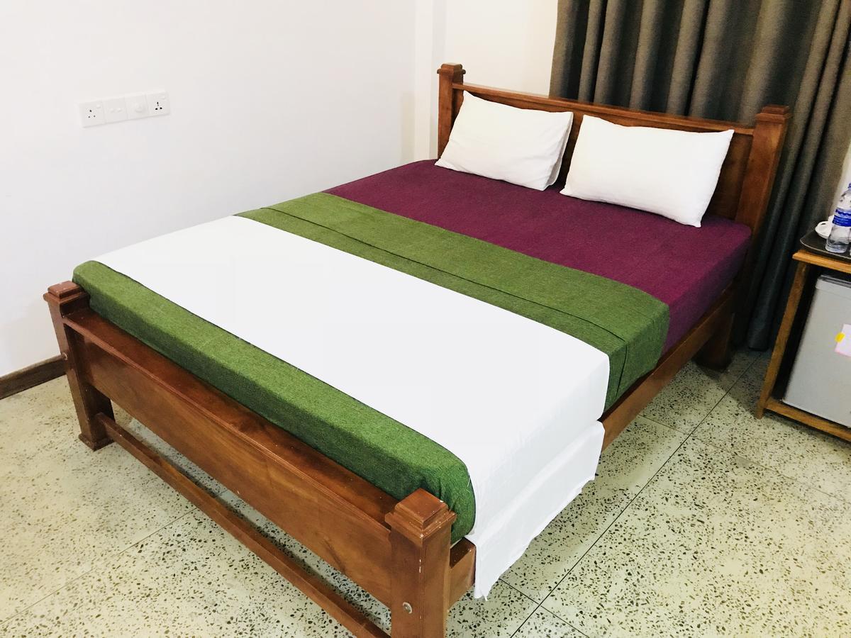 Lake Villa Resort 티사마하라마 외부 사진
