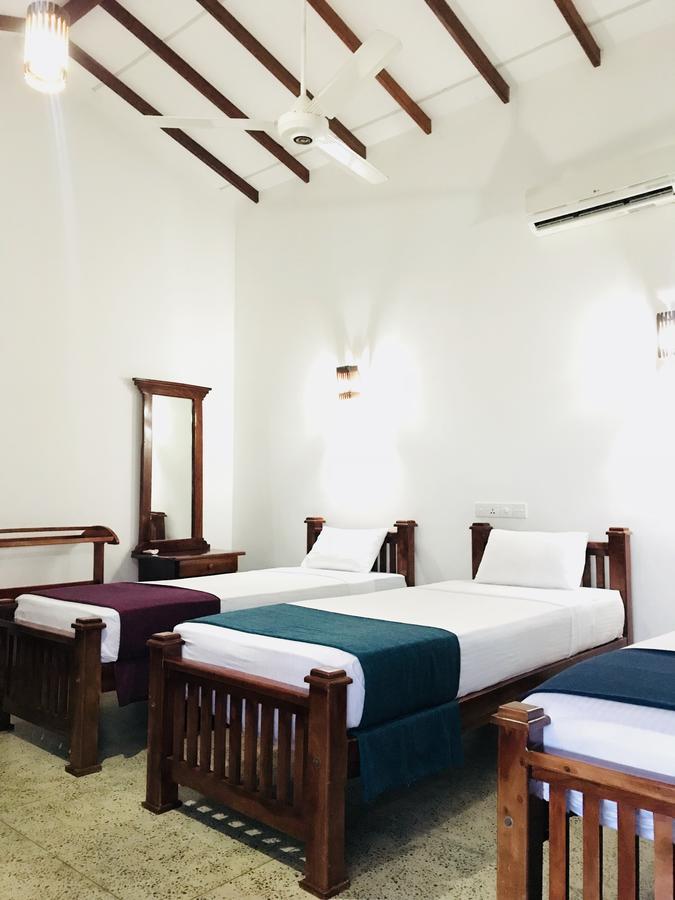 Lake Villa Resort 티사마하라마 외부 사진